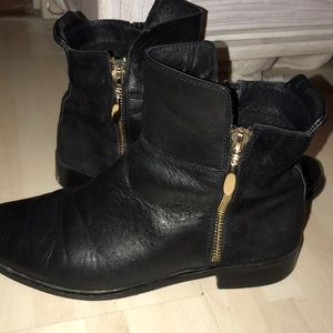 Women’s ankle black leather/suede boots